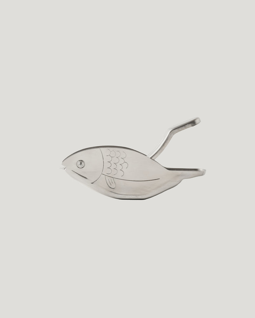 Fish-shaped stainless steel lemon squeezer
