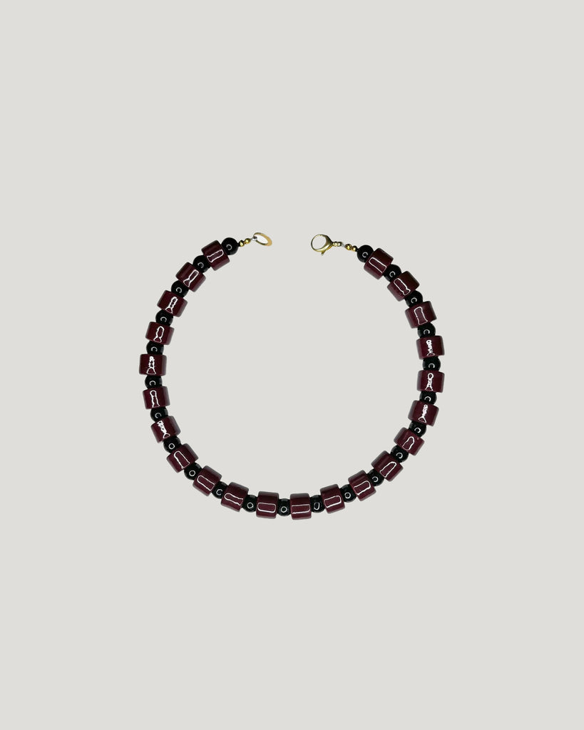 SUNDRY B2. WALNUT, ONYX.