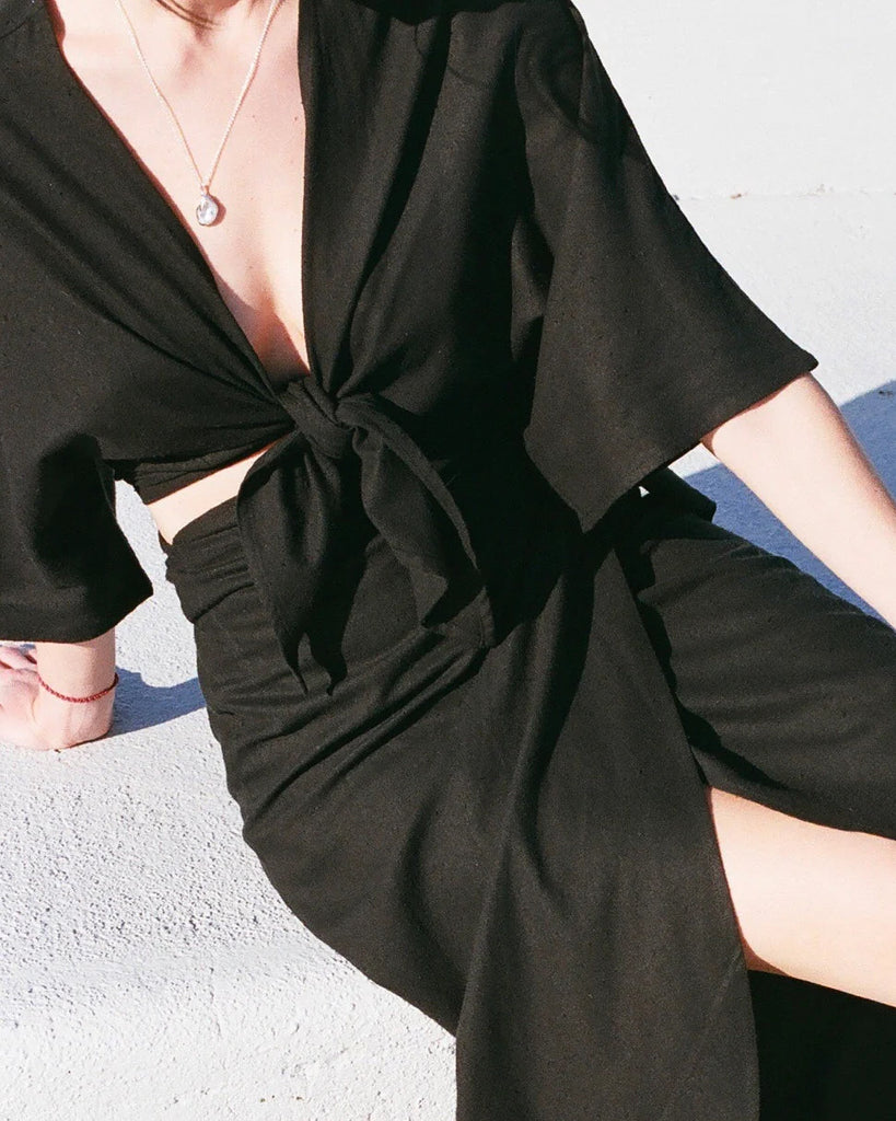 Bobbie Raw Silk Tie Top Black